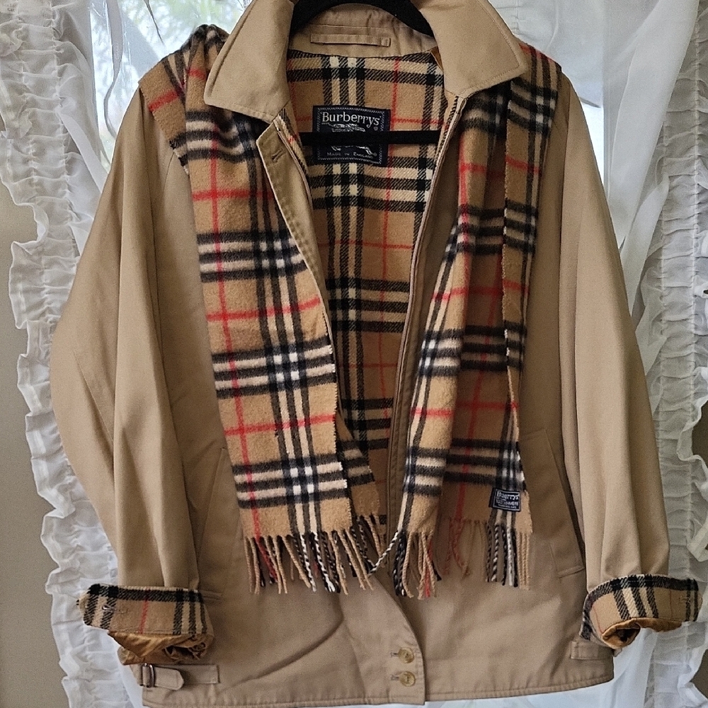 Vintage English Burberry Tan Jacket with Nova Check Pattern - Size Medium